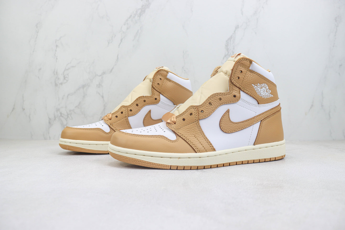 Air Jordan 1 High Praline