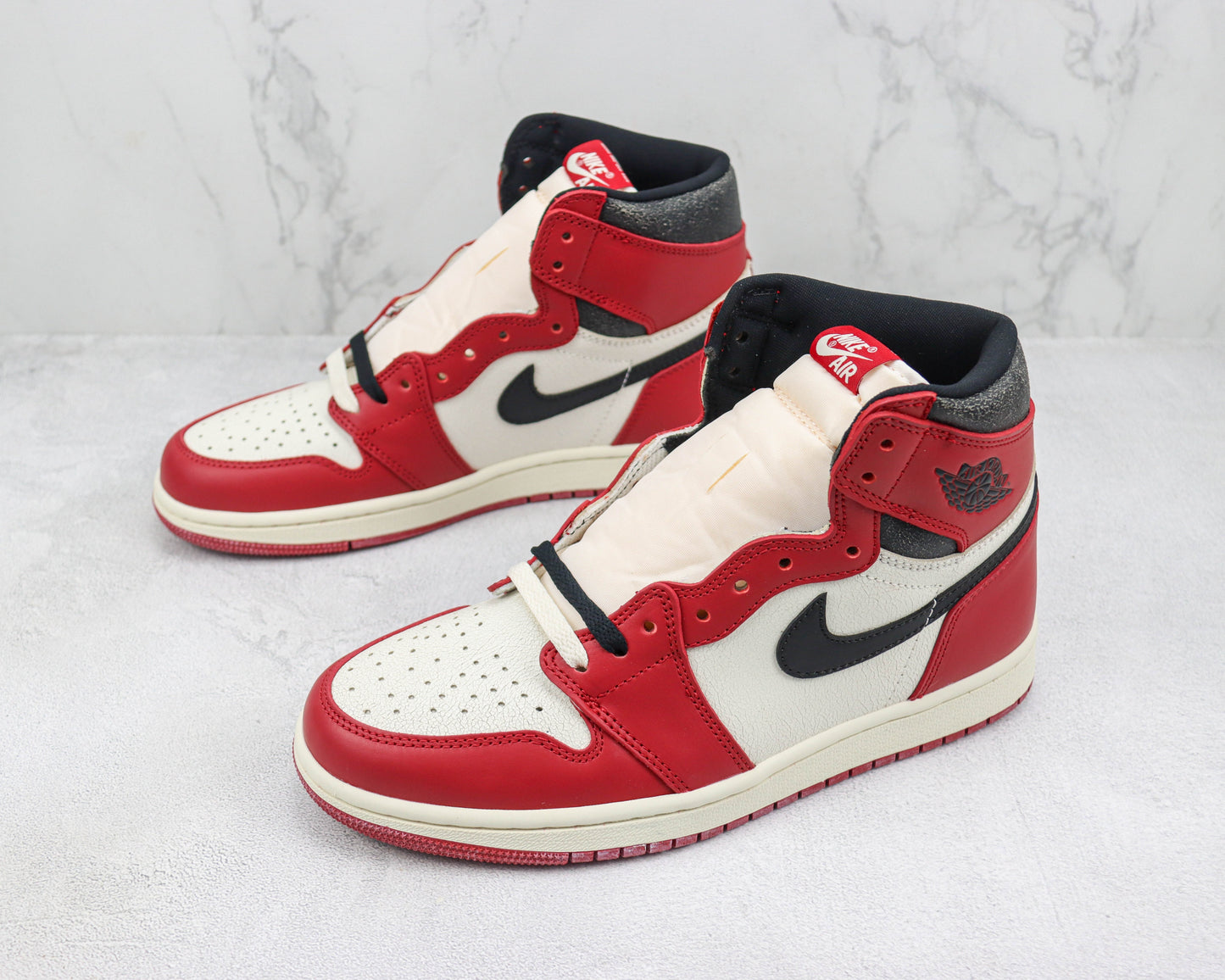 Air Jordan 1 High Retro Chicago Lost and Found