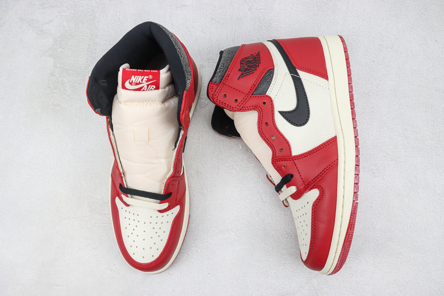 Air Jordan 1 High Retro Chicago Lost and Found