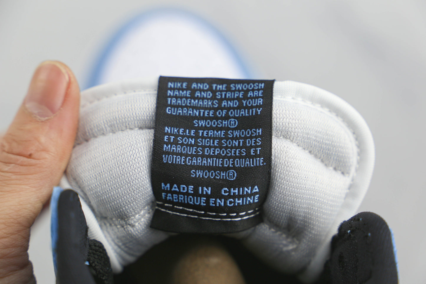 Air Jordan 1 High University Blue
