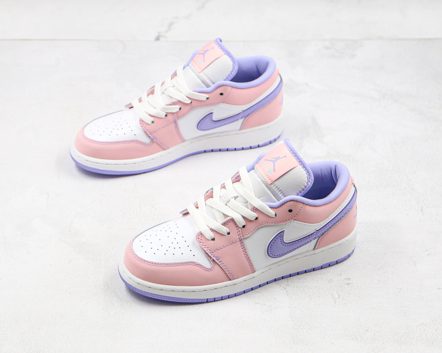 Air Jordan 1 Low Arctic Punch