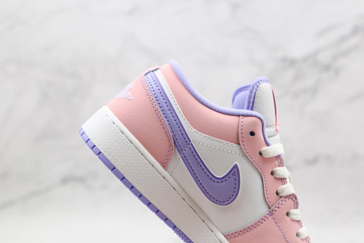 Air Jordan 1 Low Arctic Punch