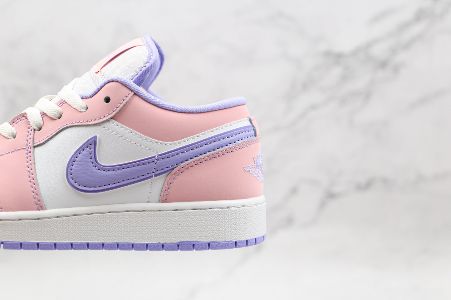 Air Jordan 1 Low Arctic Punch