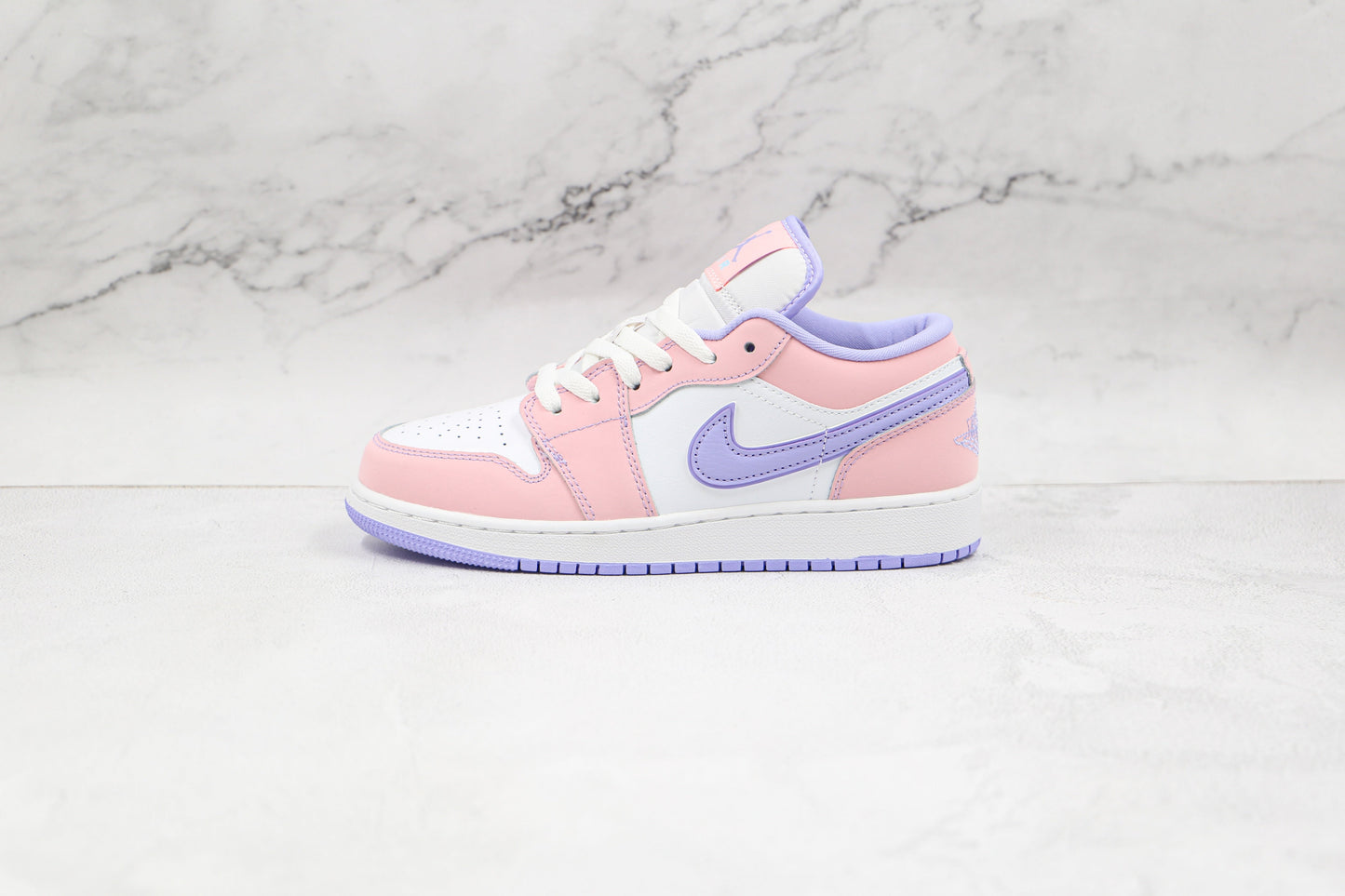 Air Jordan 1 Low Arctic Punch