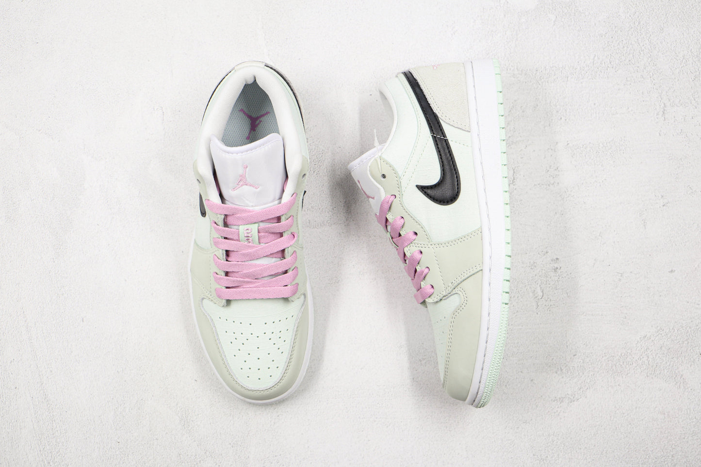 Air Jordan 1 Low Barely Green