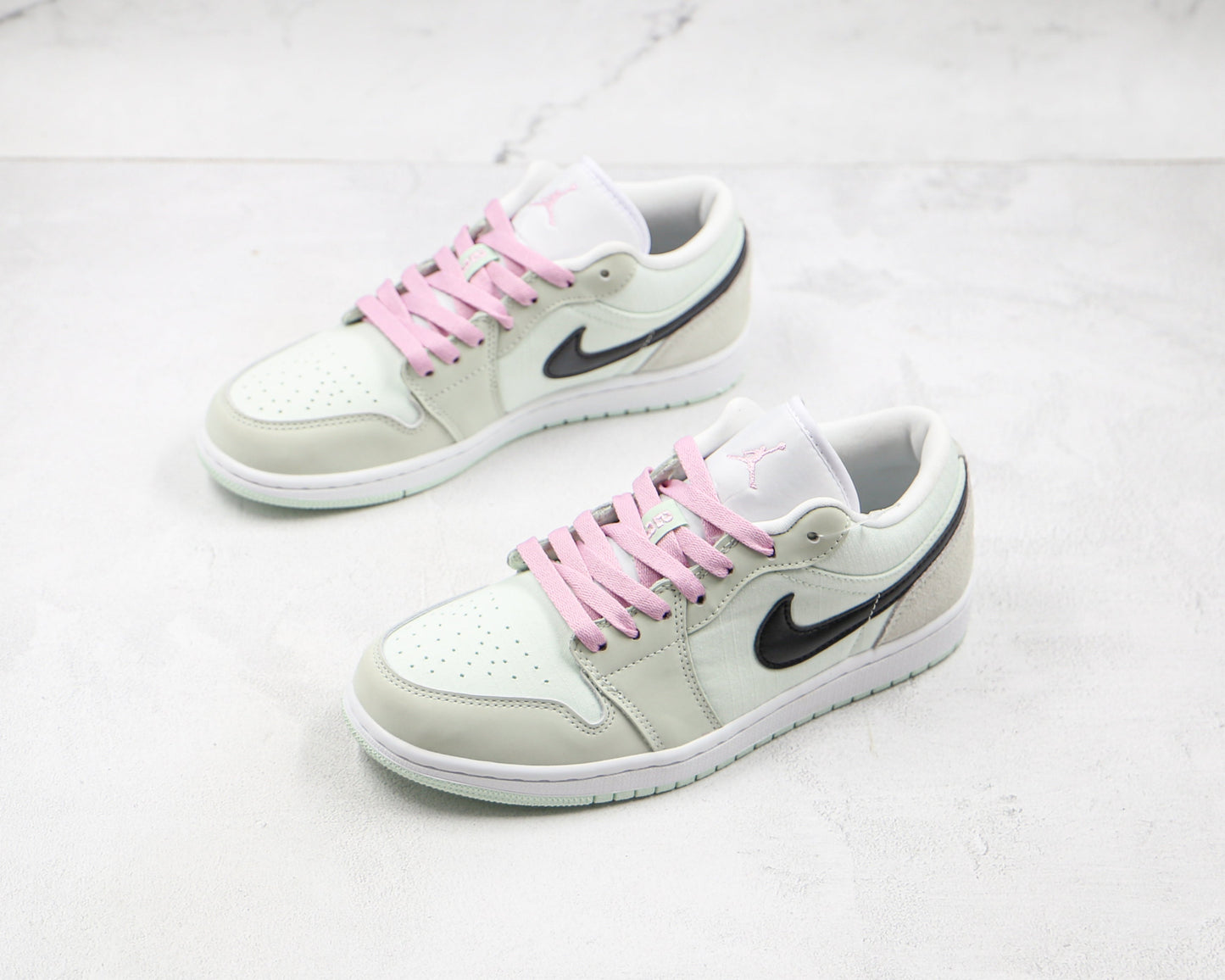 Air Jordan 1 Low Barely Green
