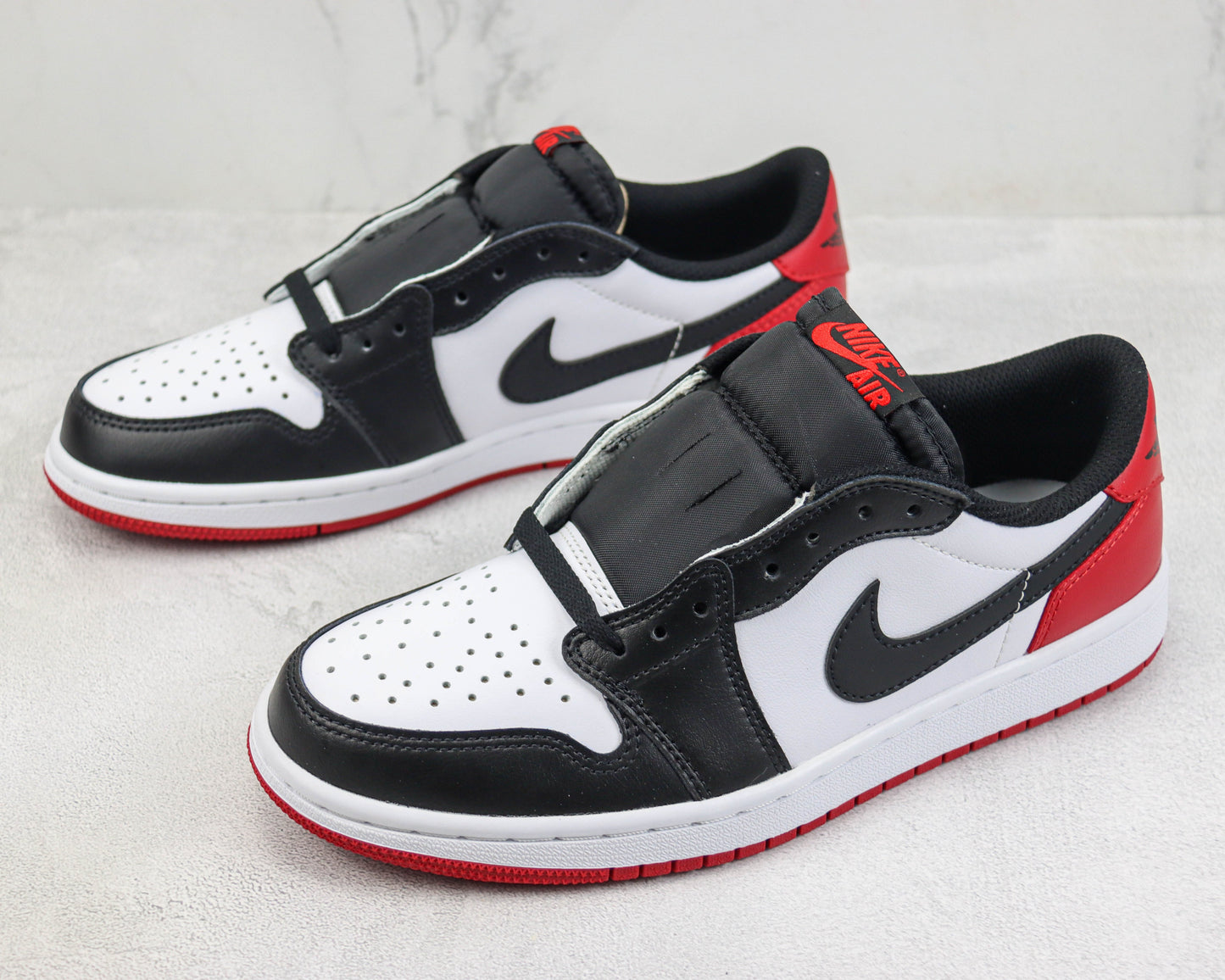 Air Jordan 1 Low Black Toe