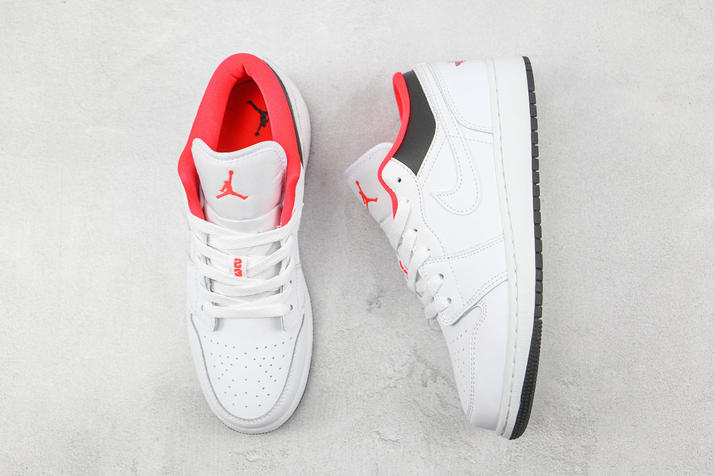 Air Jordan 1 Low Chicago Home