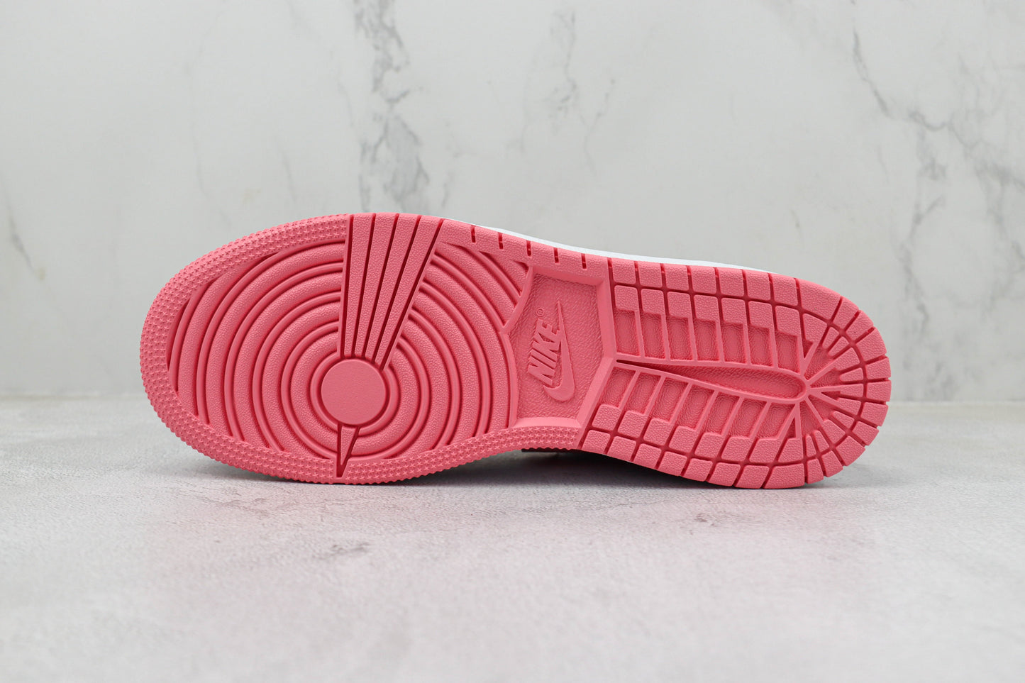 Air Jordan 1 Low Desert Berry