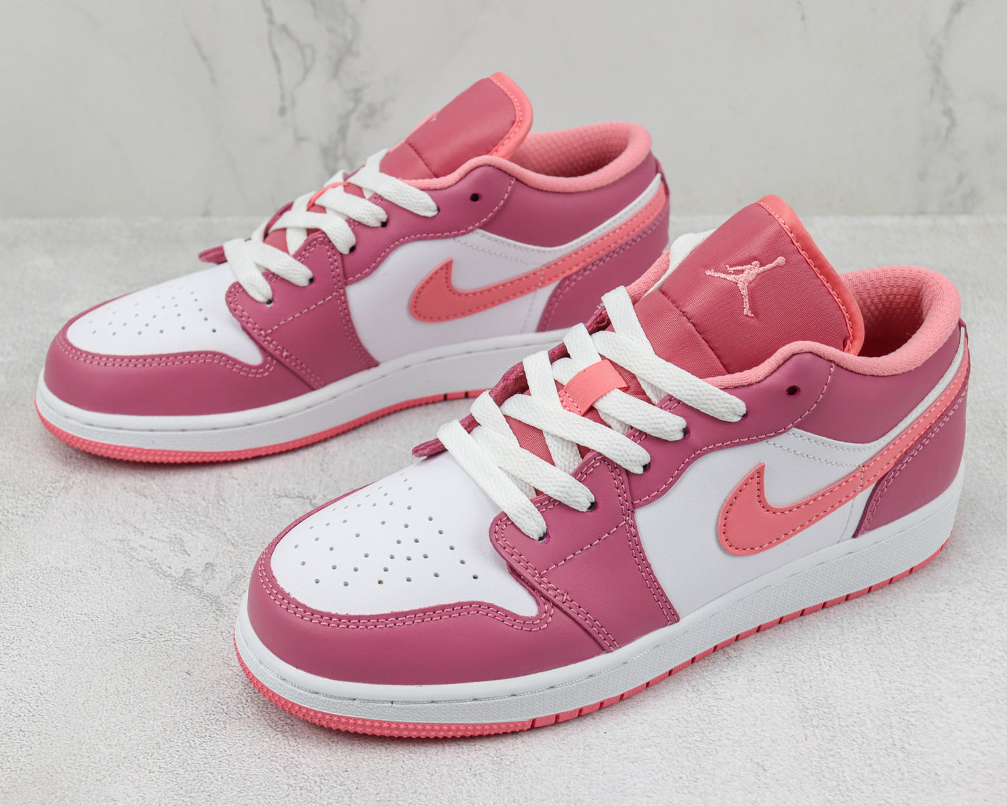 Air Jordan 1 Low Desert Berry