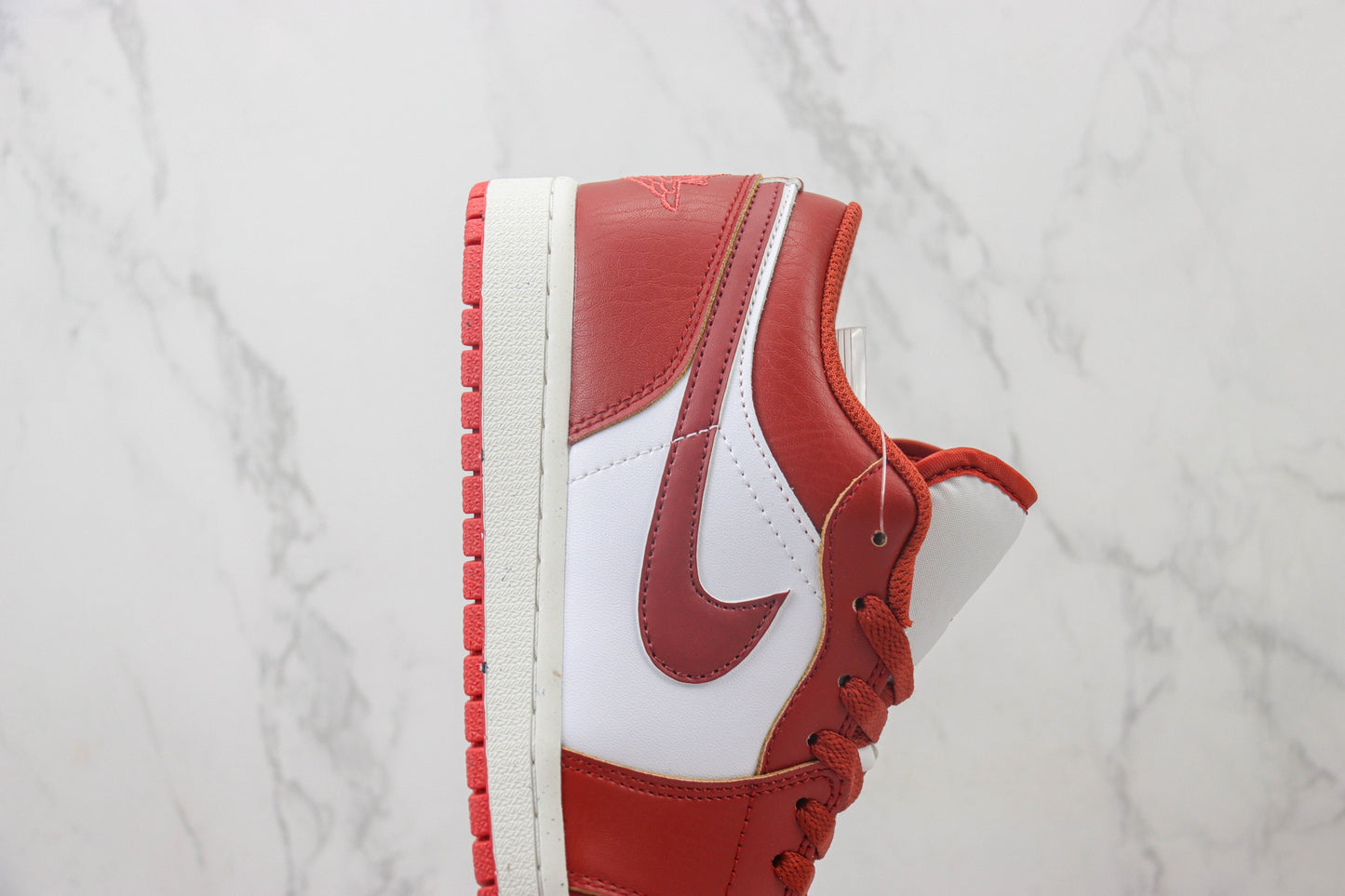 Air Jordan 1 Low Dune Red