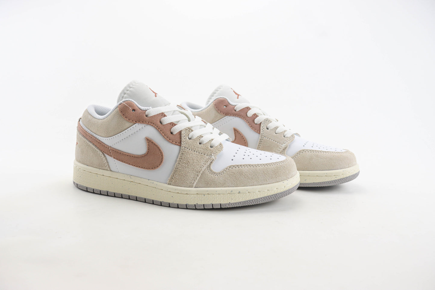 Air Jordan 1 Low Legend Light Brown