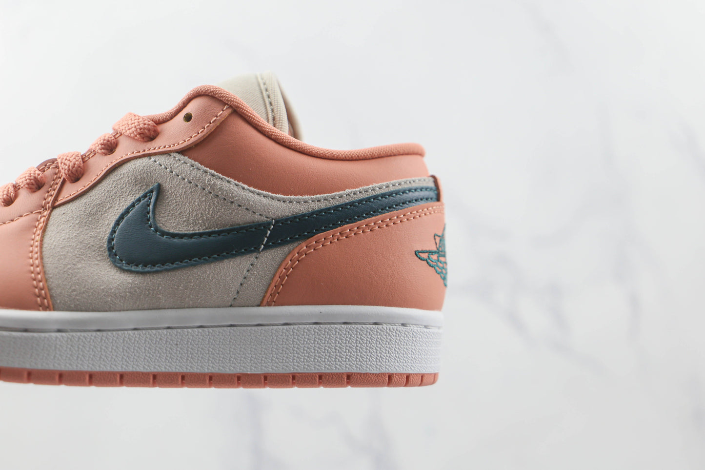 Air Jordan 1 Low Light Madder Root
