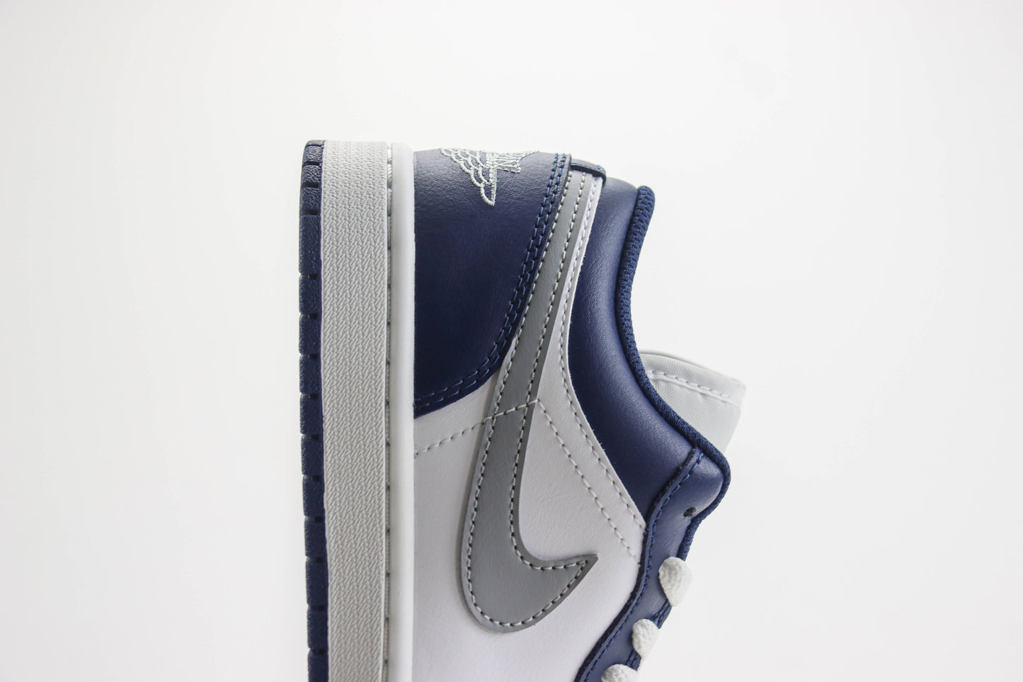 Air Jordan 1 Low Midnight Navy