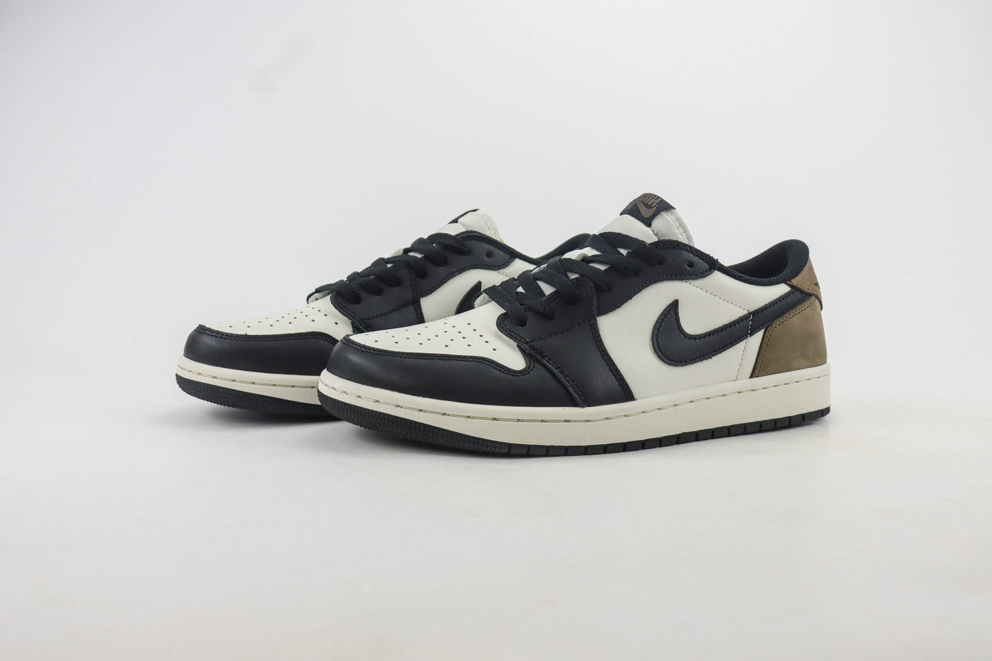 Air Jordan 1 Low Mocha