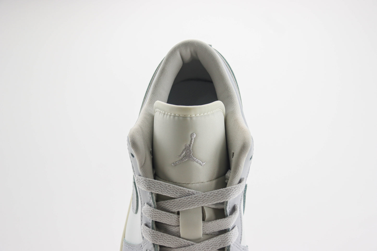 Air Jordan 1 Low Neutral Grey