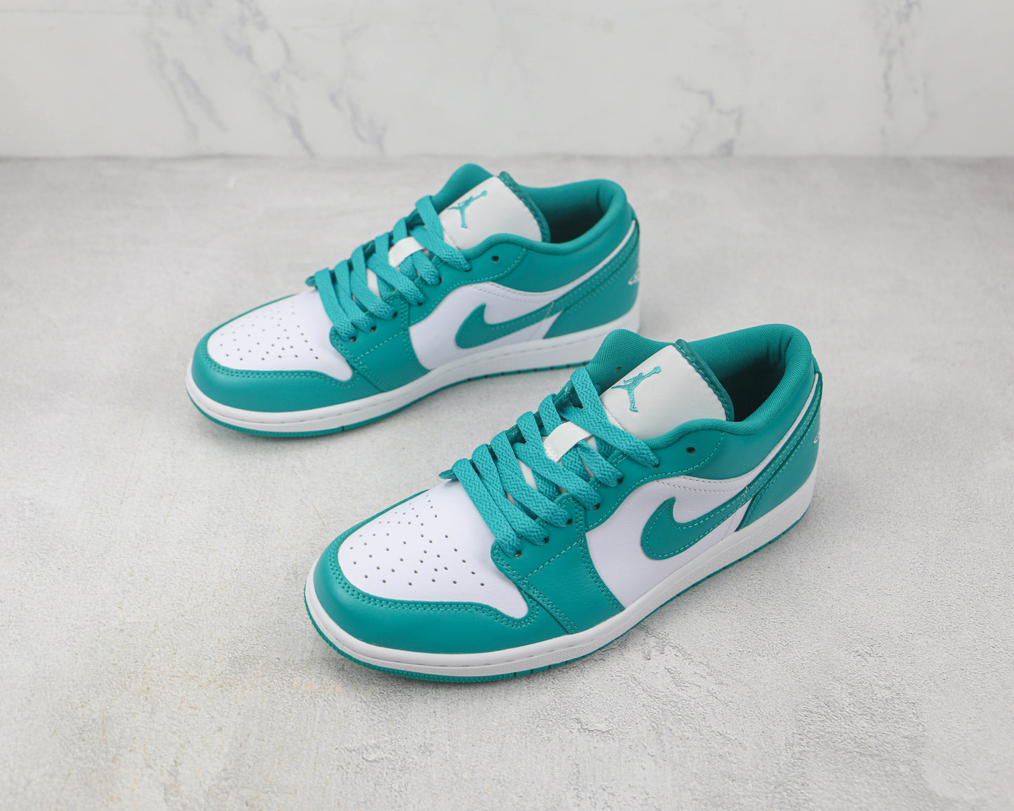 Air Jordan 1 Low New Emerald