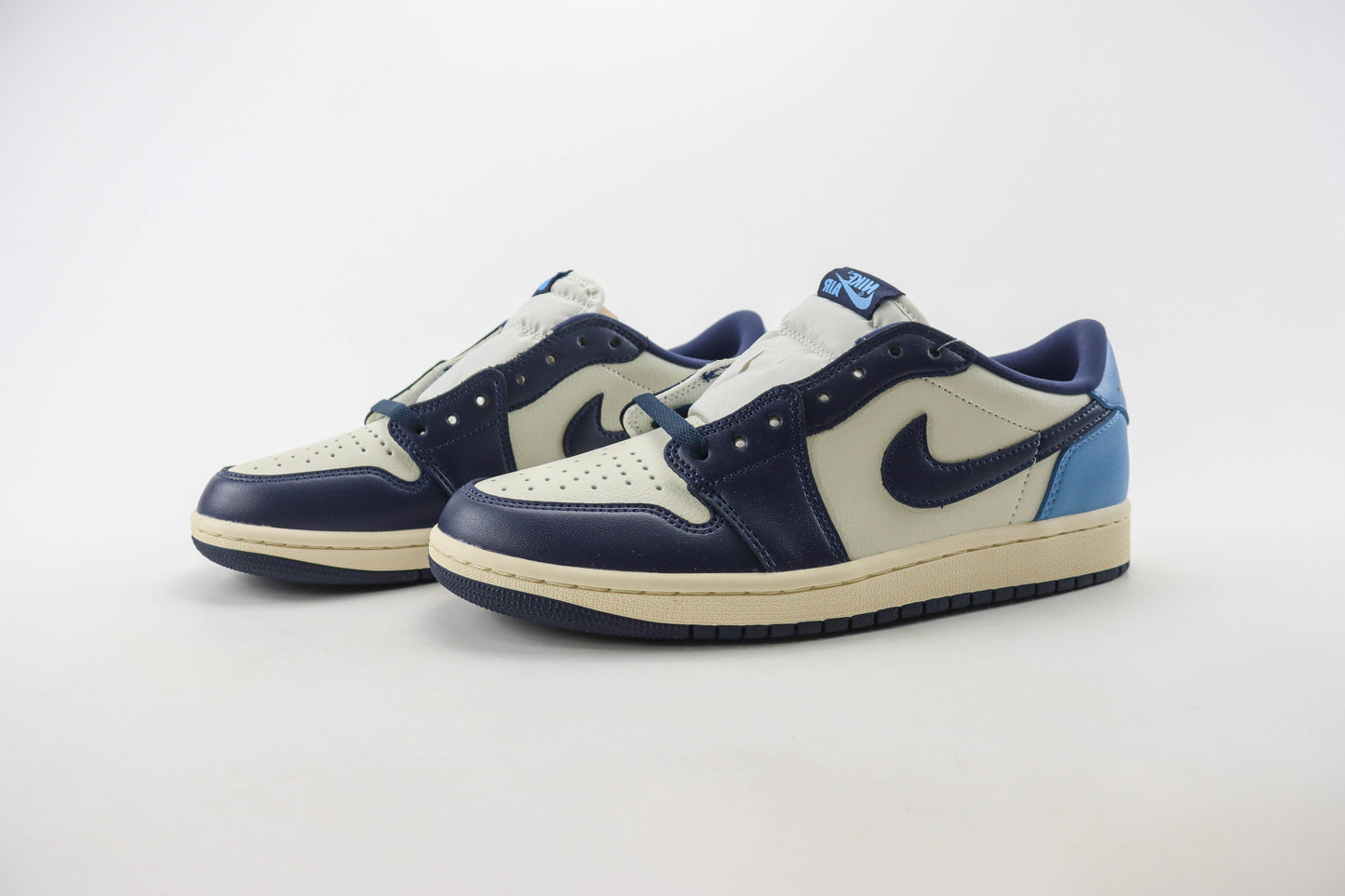 Air Jordan 1 Low Obsidian