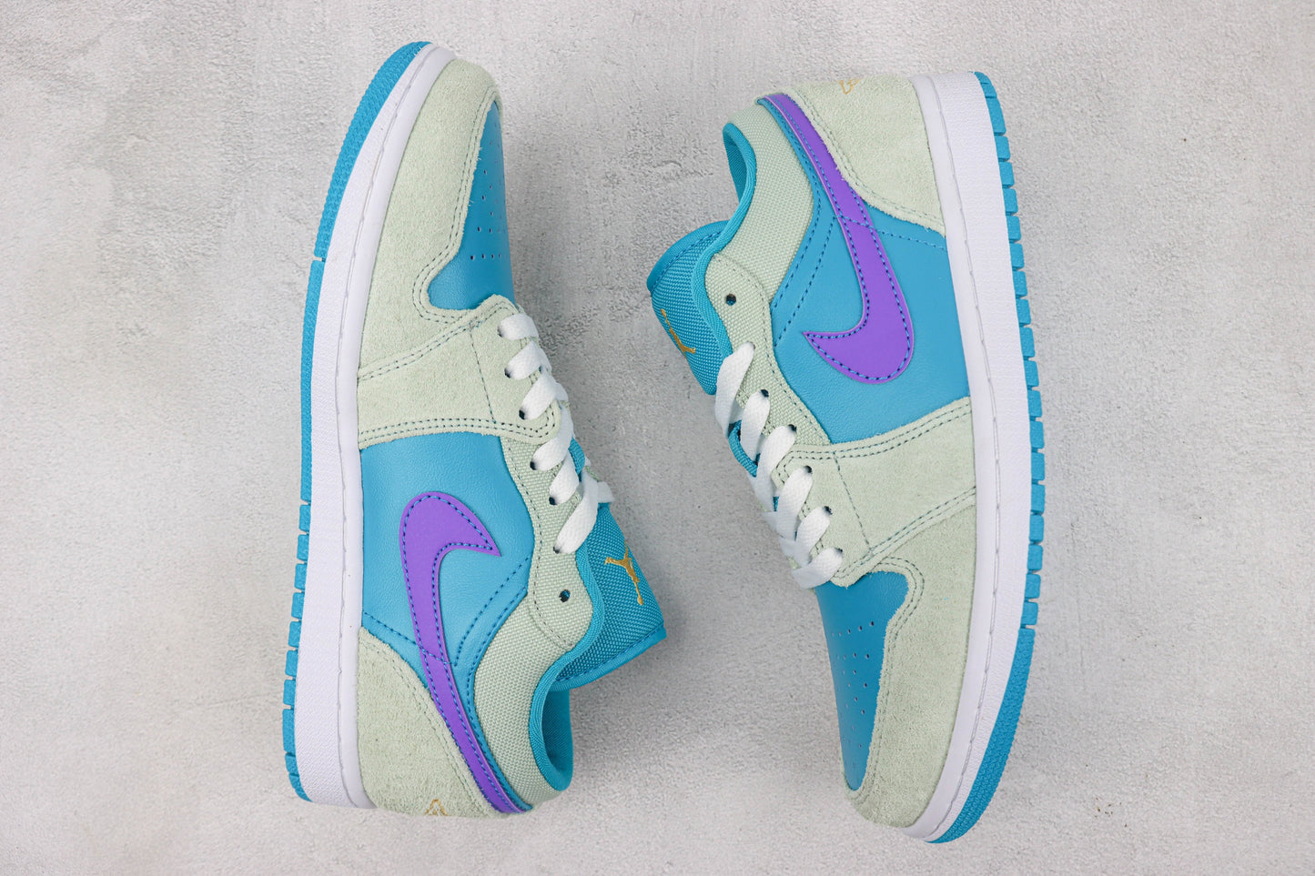 Air Jordan 1 Low Pistachio Frost