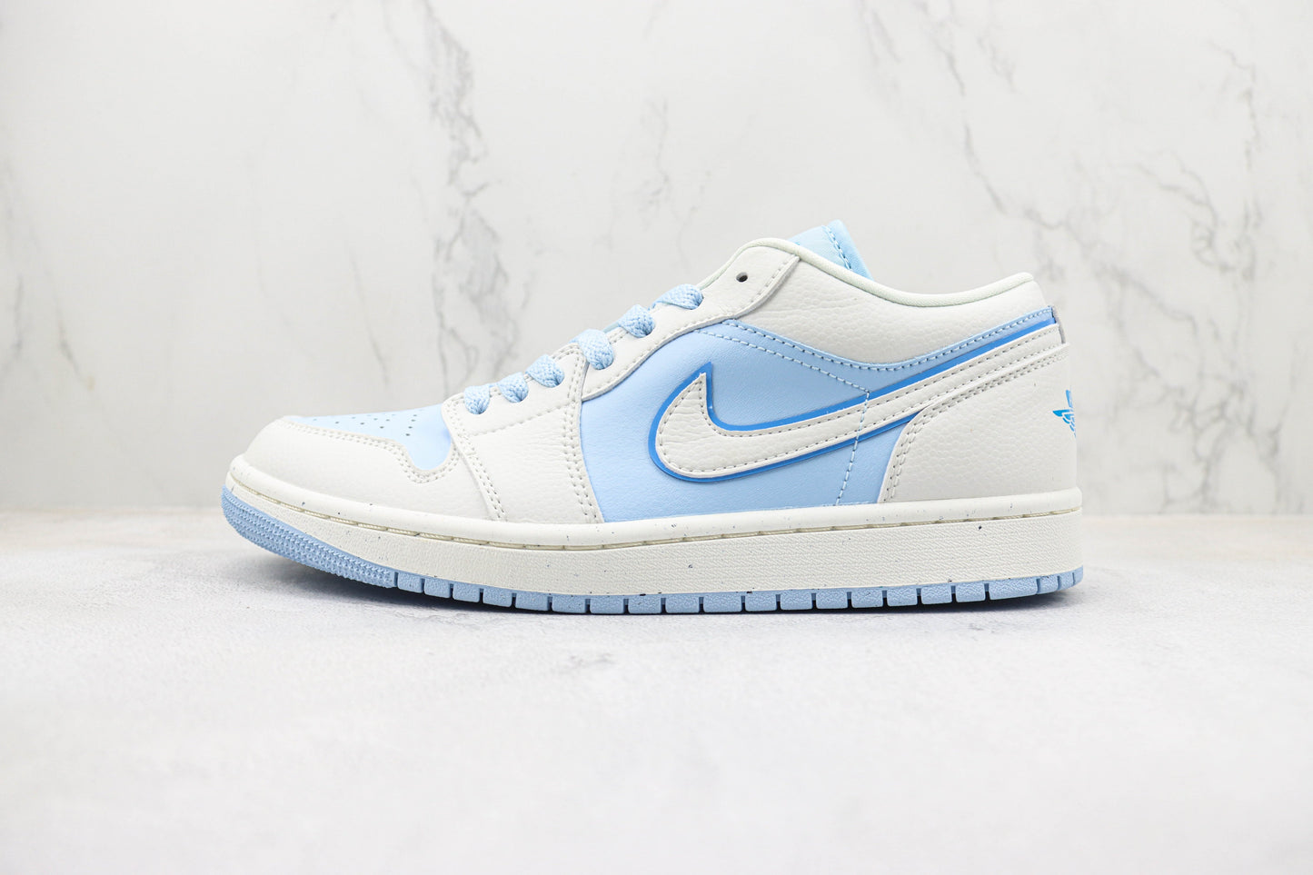 Air Jordan 1 Low Reverse Ice Blue