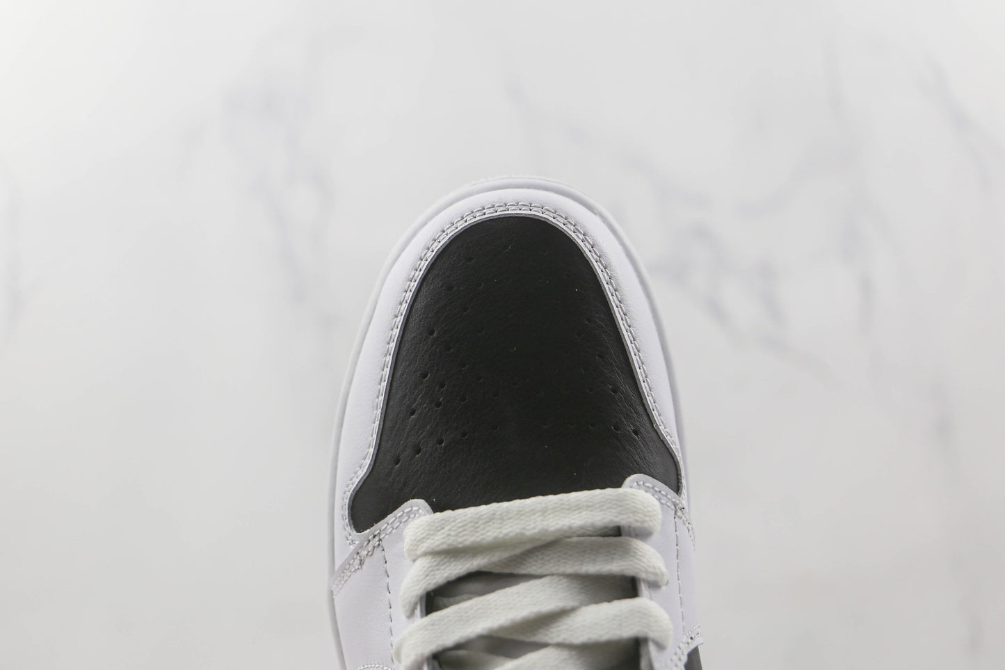 Air Jordan 1 Low Reverse Panda