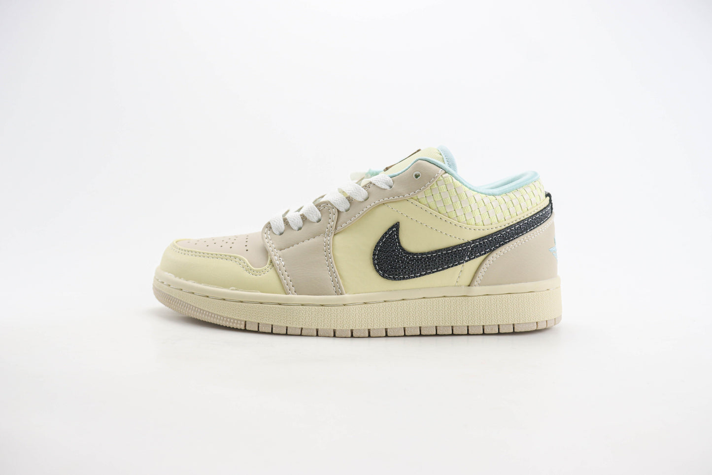 Air Jordan 1 Low Sanddrift