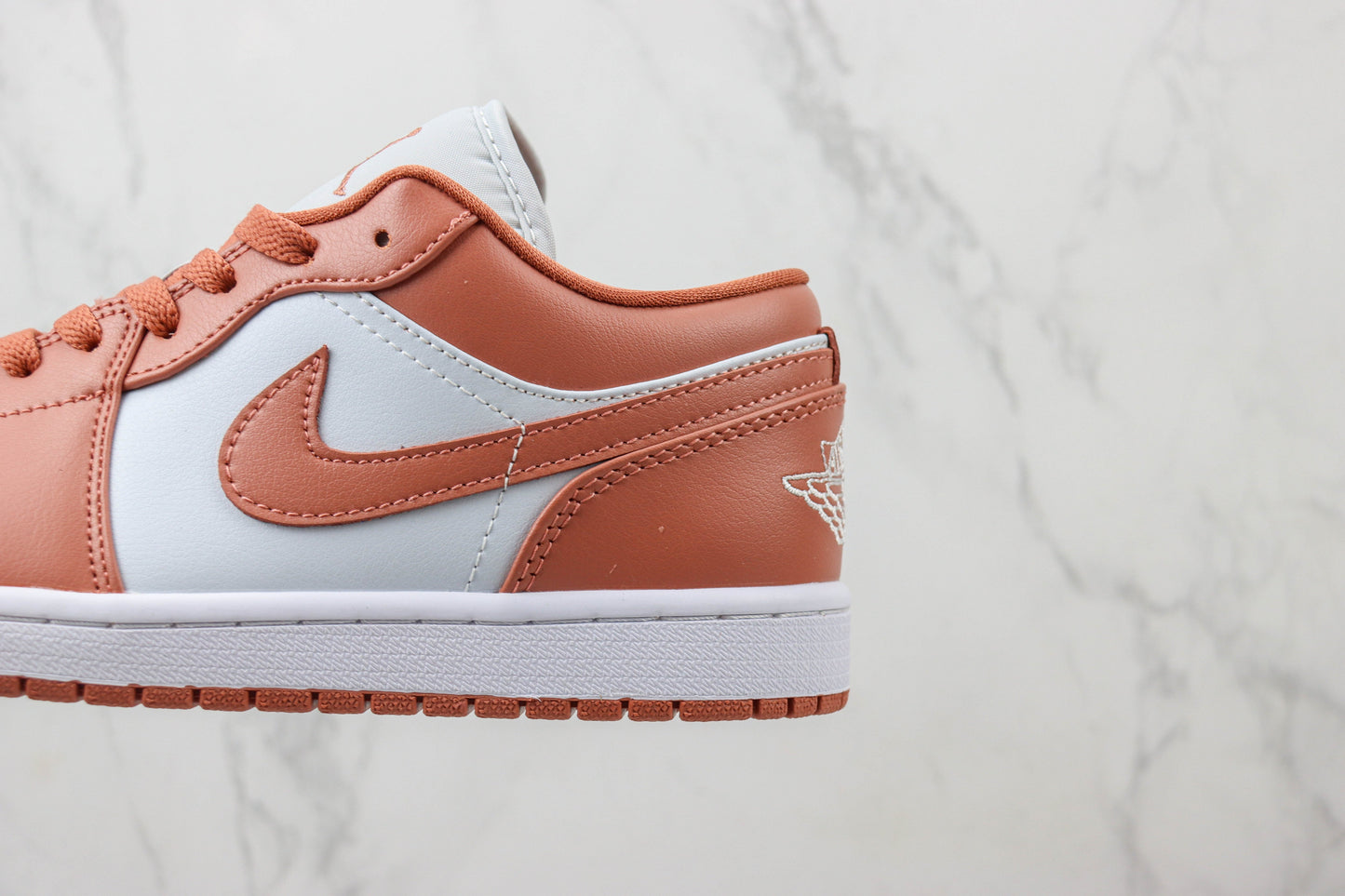 Air Jordan 1 Low Sky J Orange