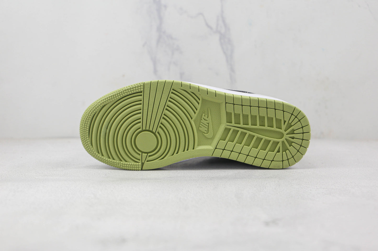 Air Jordan 1 Low Snakeskin Vivid Green