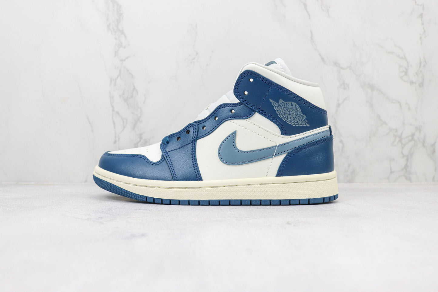 Air Jordan 1 Mid French Blue