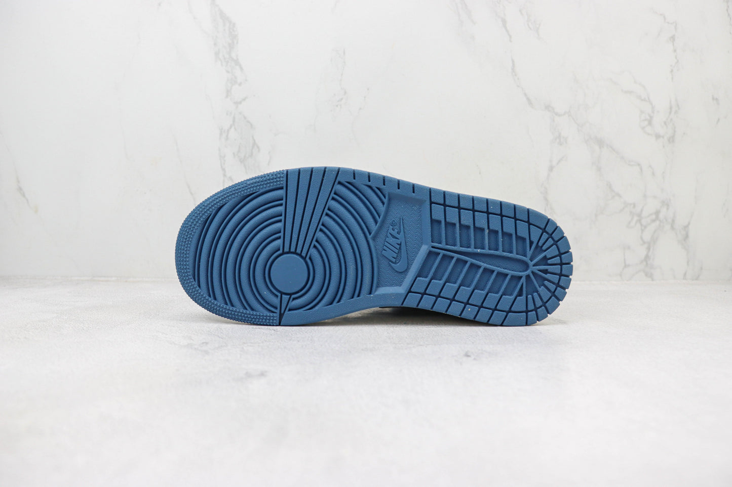 Air Jordan 1 Mid French Blue