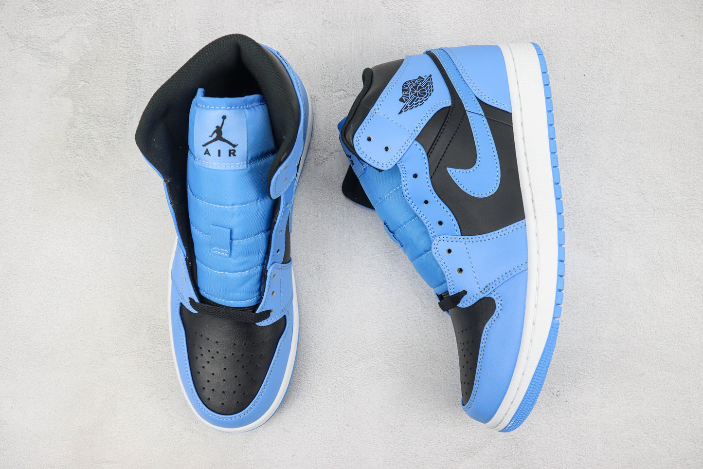 Air Jordan 1 Mid University Blue/Black