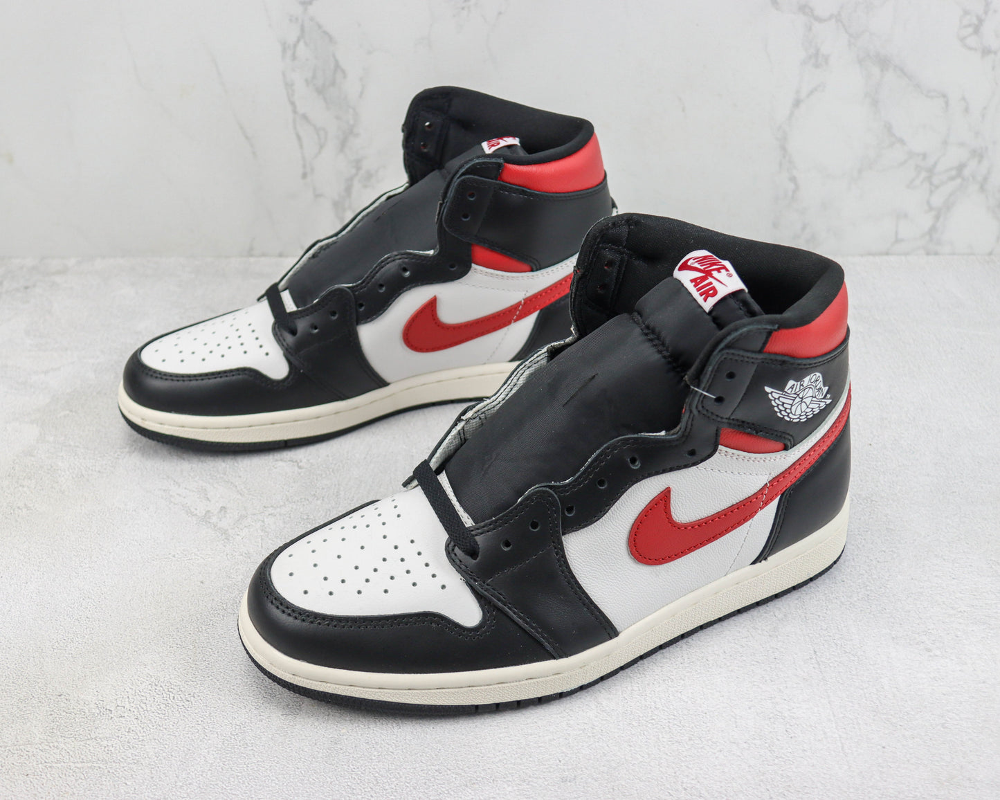 Air Jordan 1 Retro High Black Gym Red