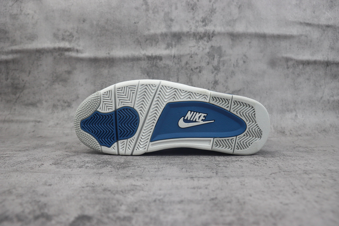 Air Jordan 4 Retro Military Blue