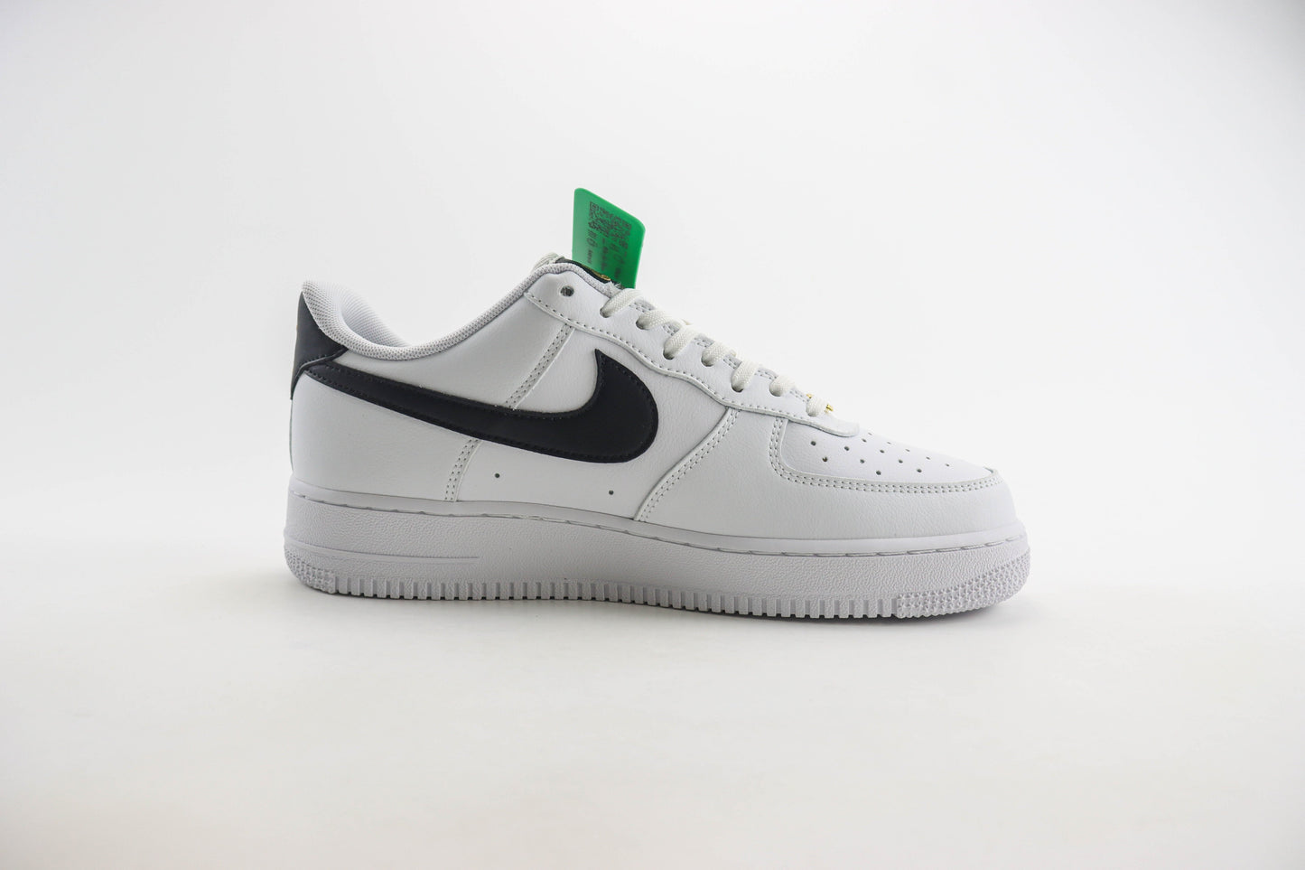 Nike Air Force 1 Low Essential White Black