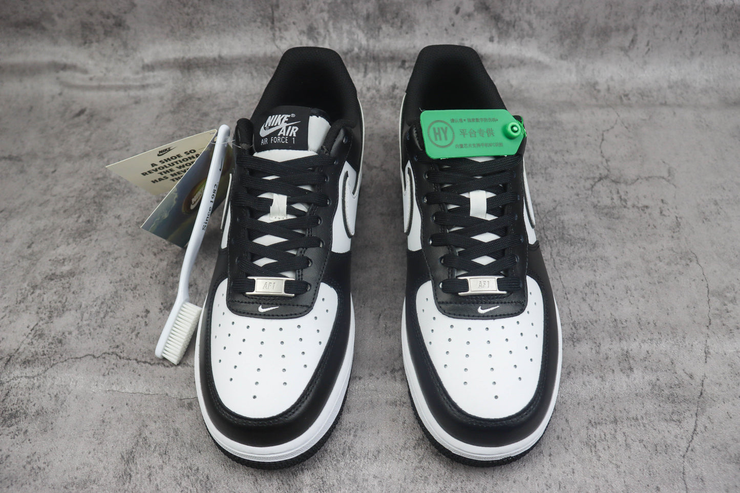 Nike Air Force 1 Low Panda