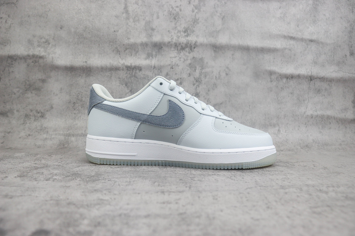 Nike Air Force 1 Low Pure Platinum/Carbon