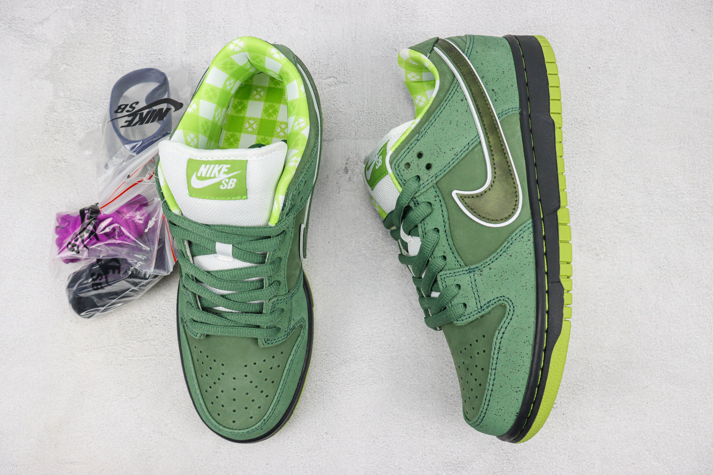 Nike Dunk Low Green Lobster