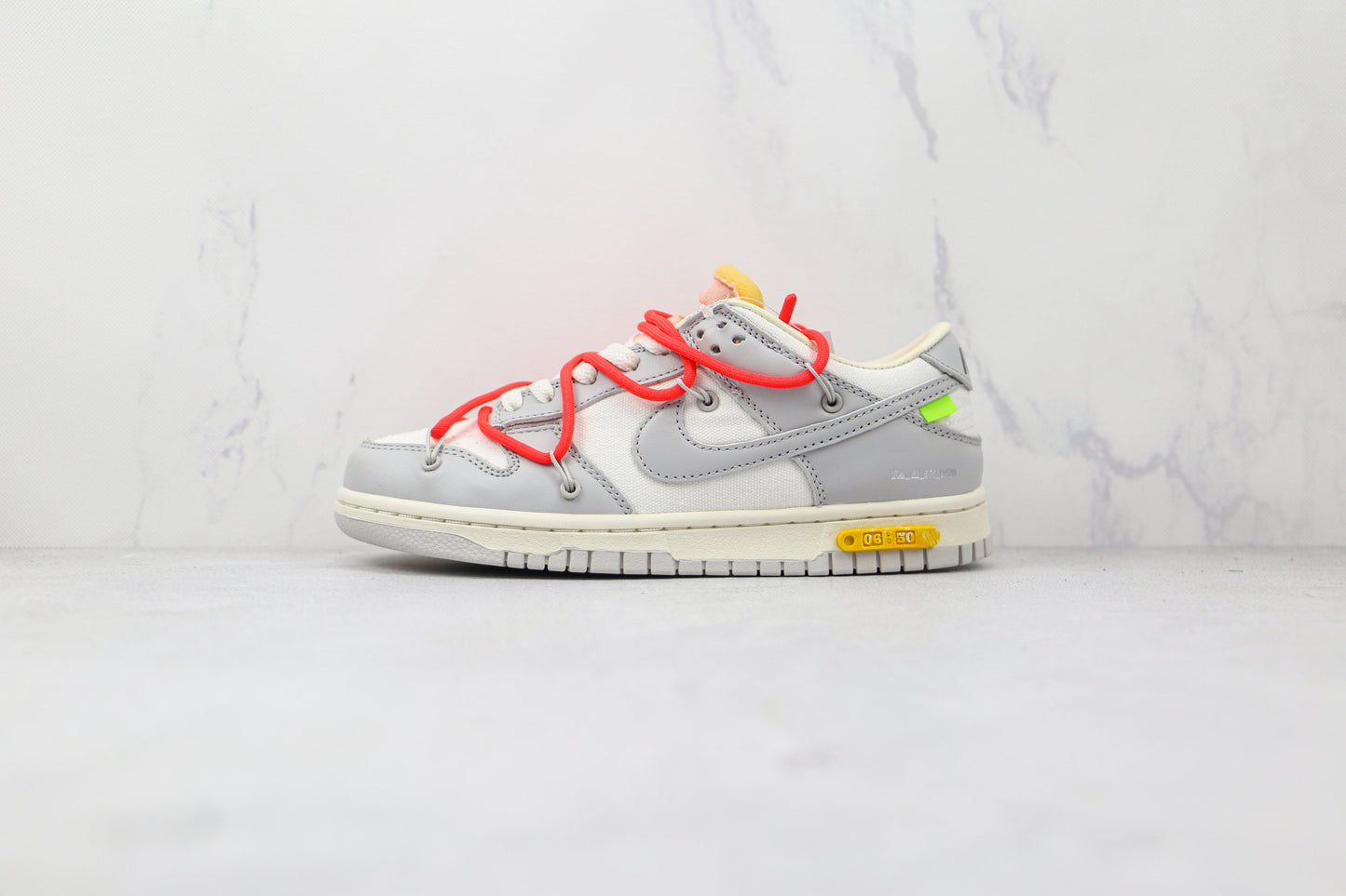 Nike Dunk Low Off White 06:50