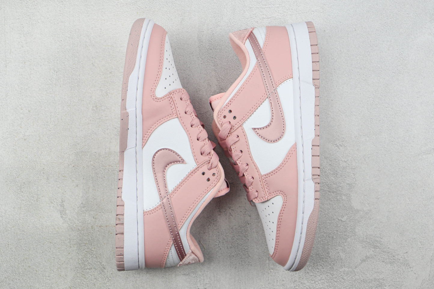 Nike Dunk Low Pink Velvet
