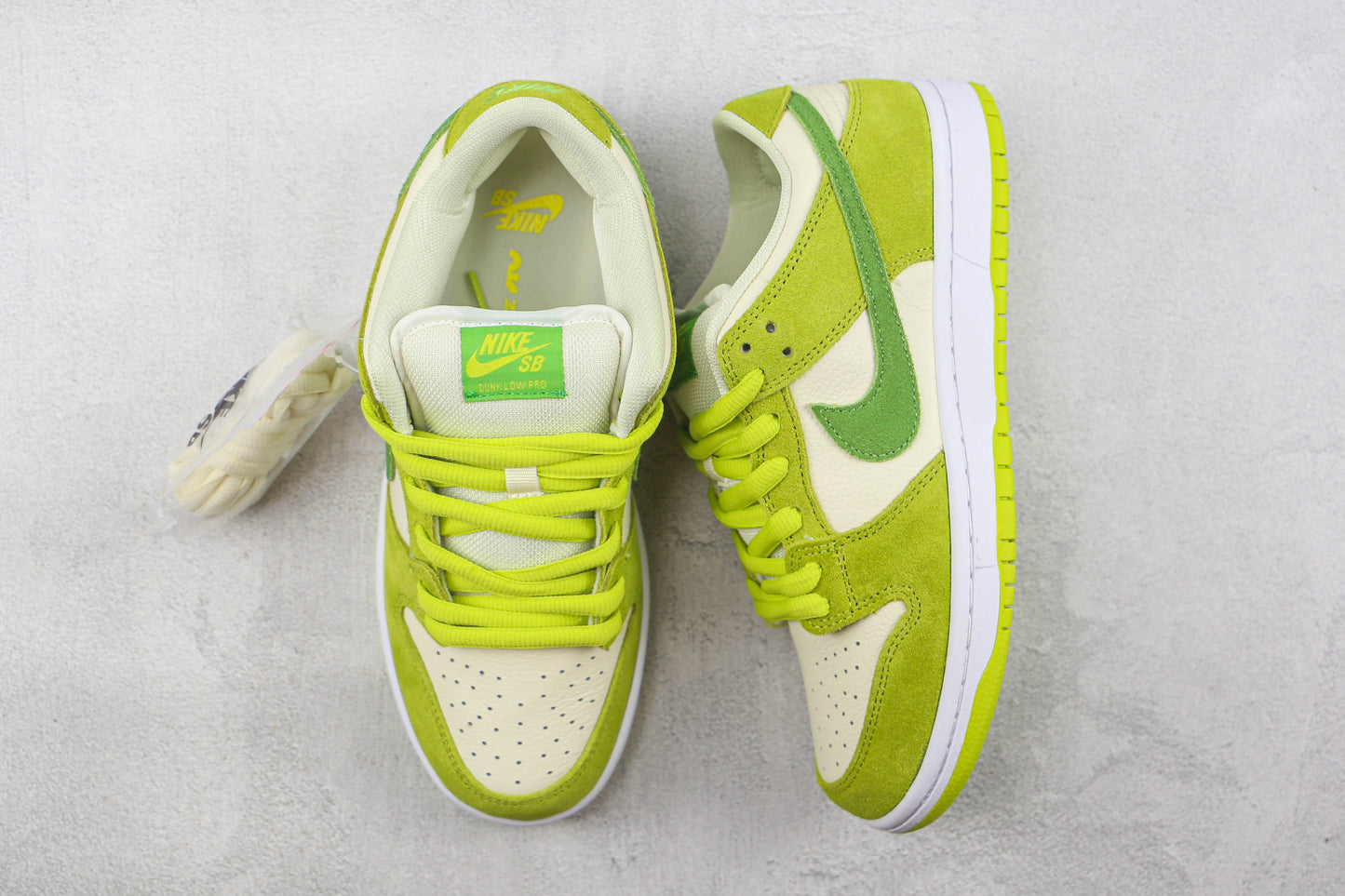 Nike Dunk Low Pro Sour Apple