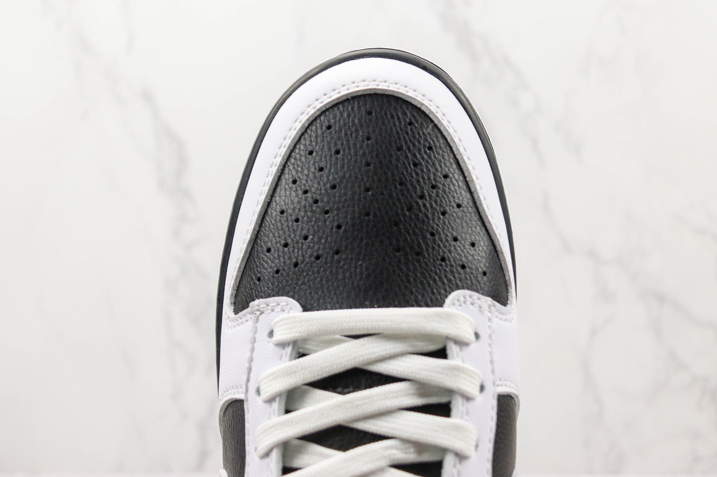 Nike Dunk Low Retro Reverse Panda