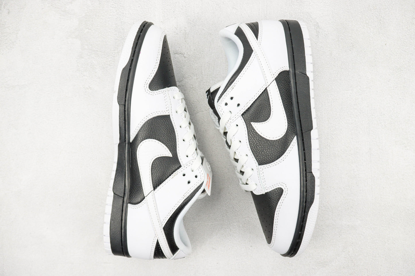 Nike Dunk Low Retro Reverse Panda