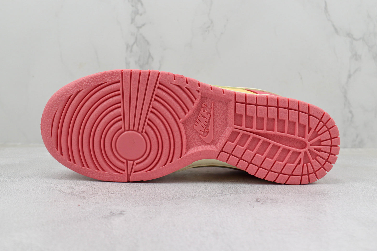 Nike Dunk Low Strawberry Peach Cream
