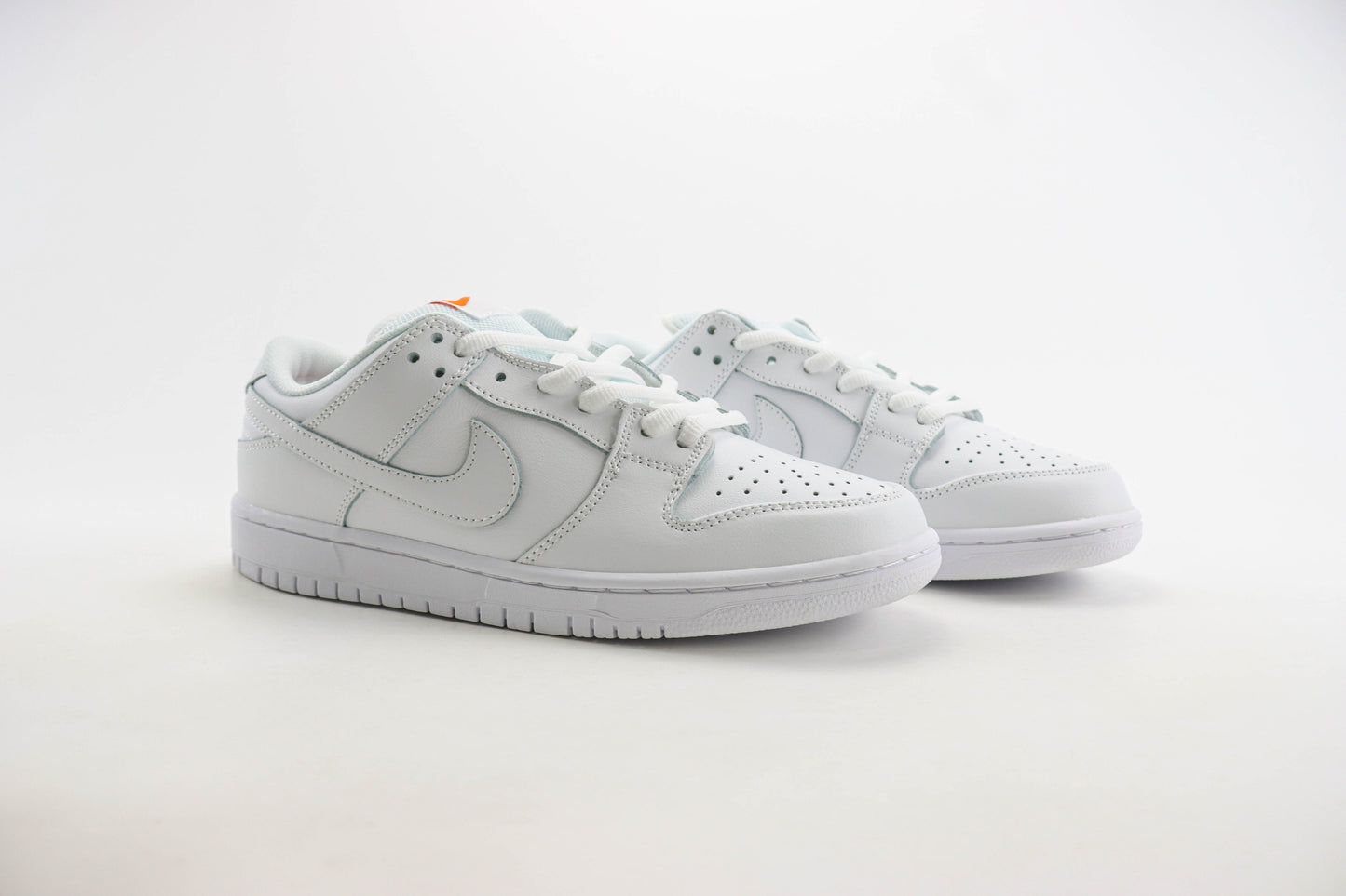 Nike Dunk Low Triple White