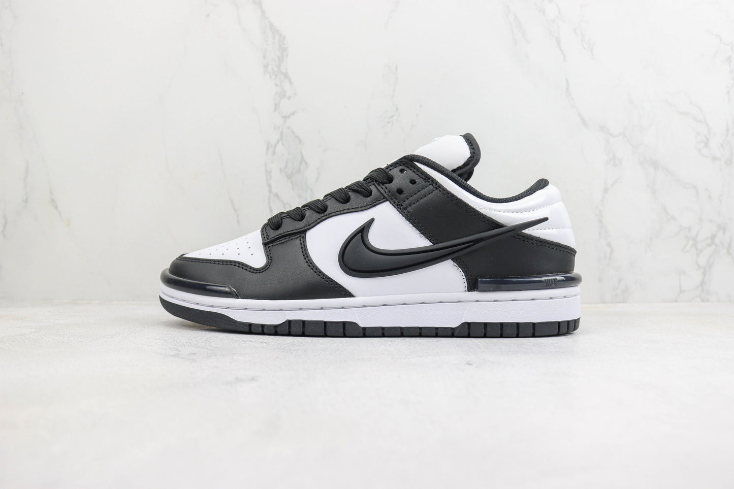 Nike Dunk Low Twist Panda