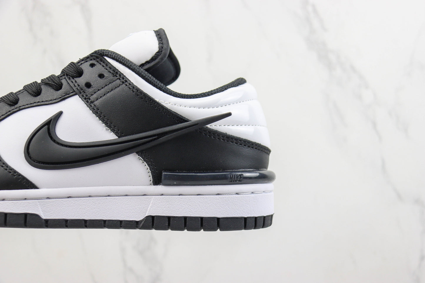 Nike Dunk Low Twist Panda