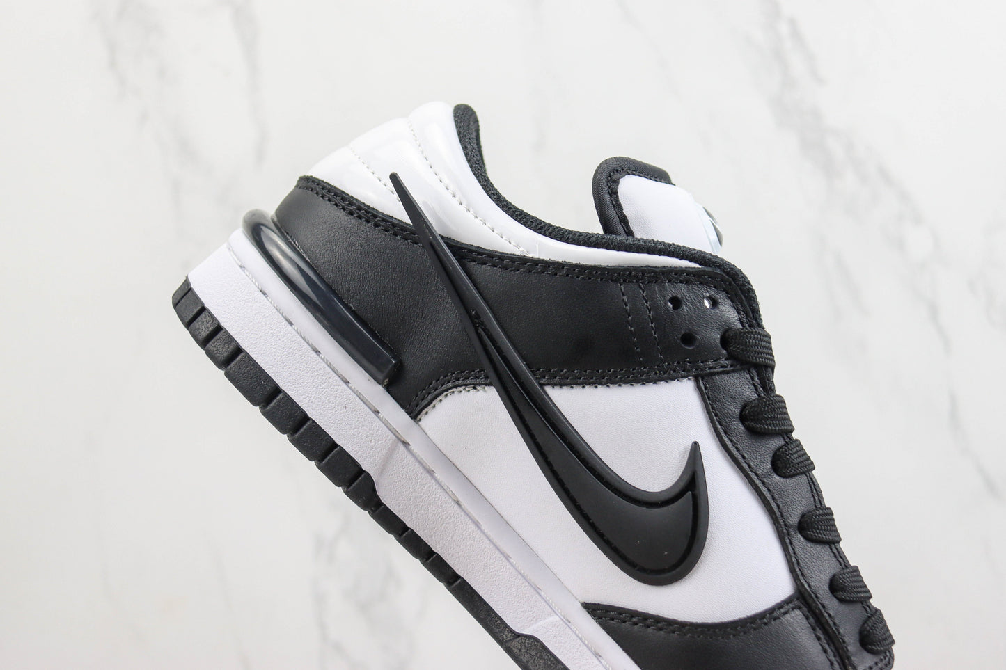 Nike Dunk Low Twist Panda