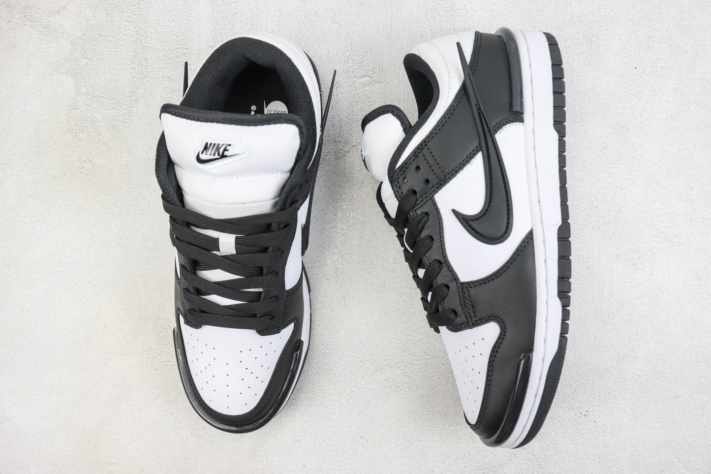 Nike Dunk Low Twist Panda