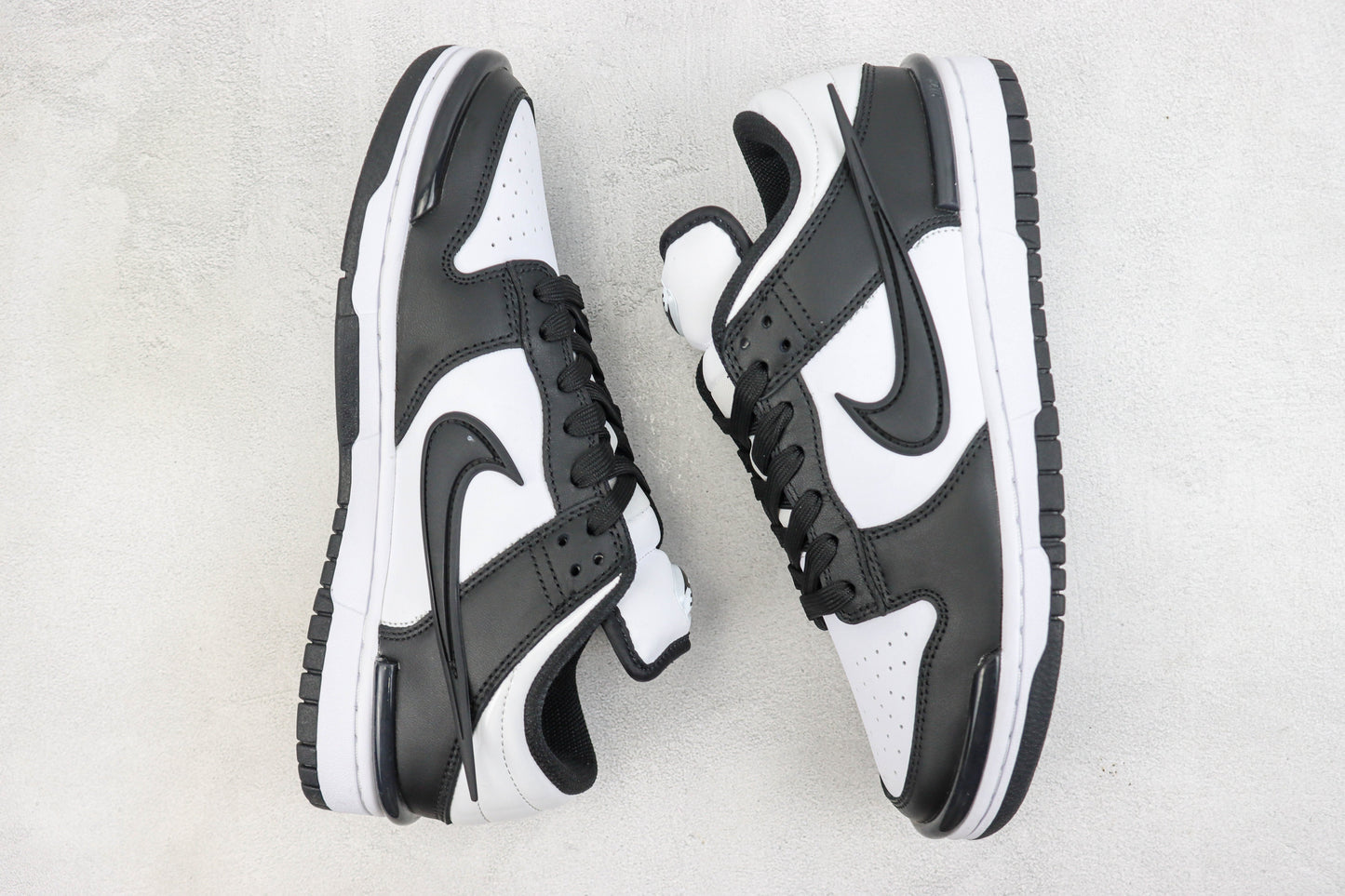 Nike Dunk Low Twist Panda