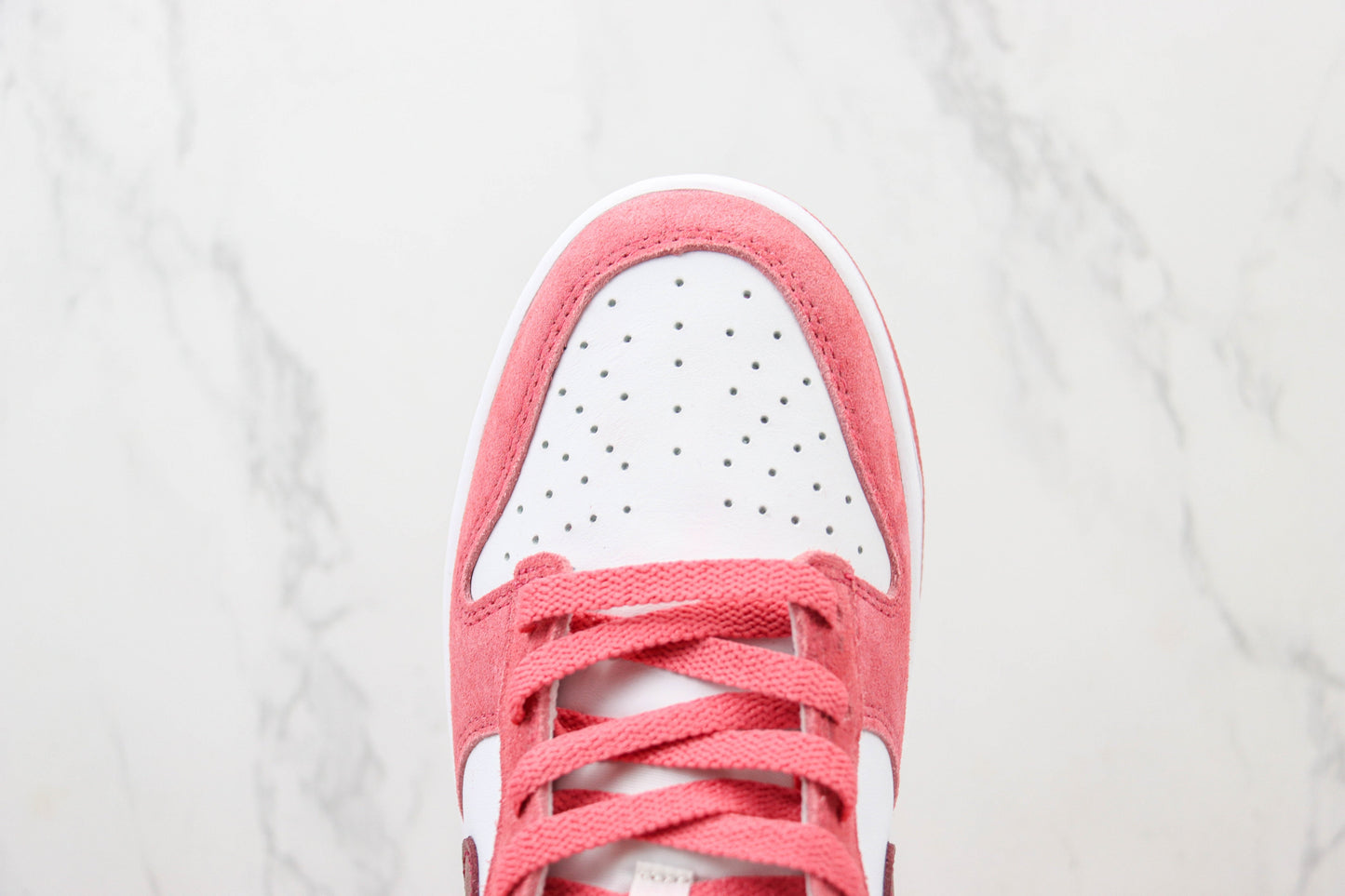 Nike Dunk Low Valentine's Day Red